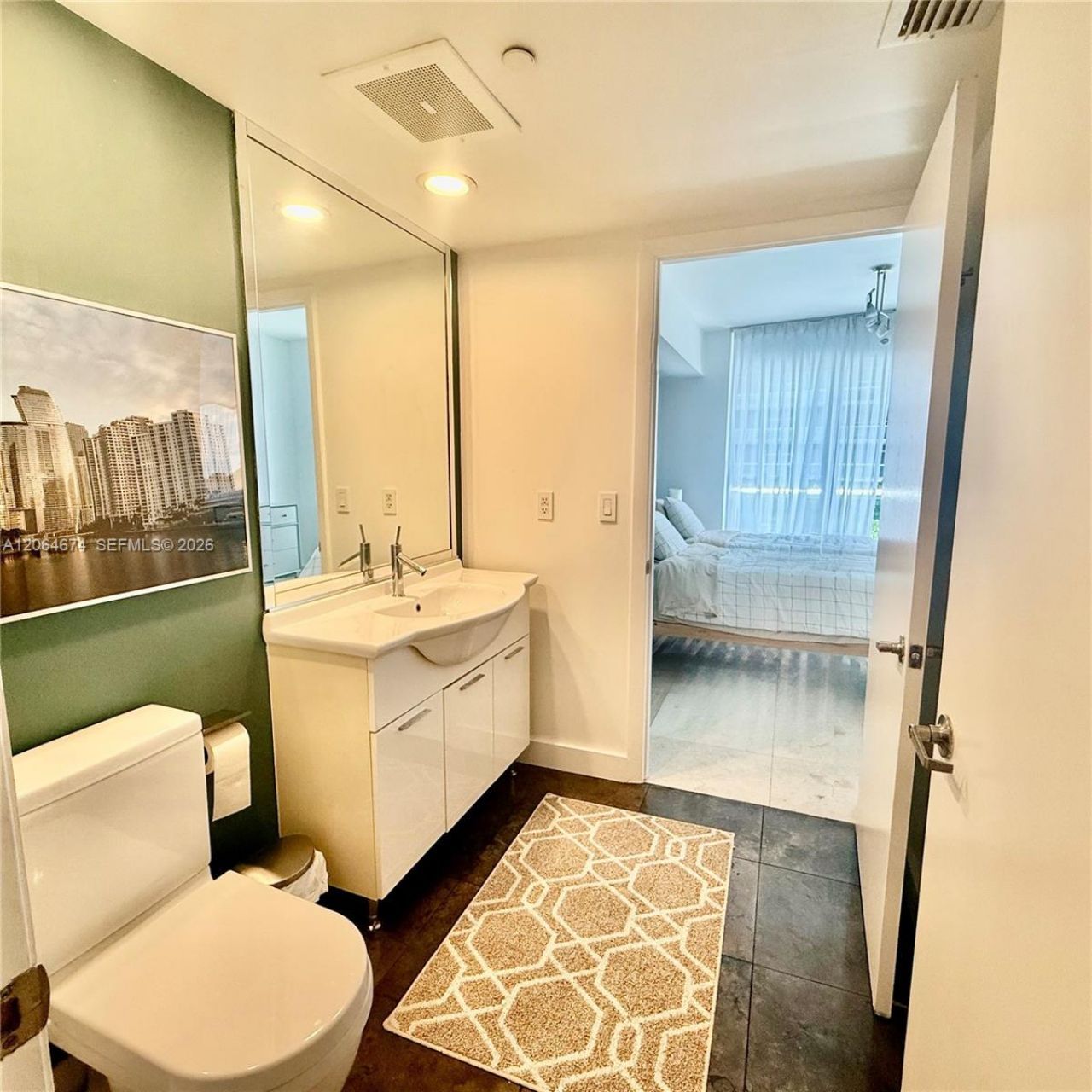475 Brickell Ave , Unit 1609, Miami, FL 33131 Photo