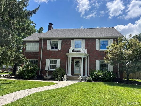 1201 McKinley Boulevard , Alton, IL 62002