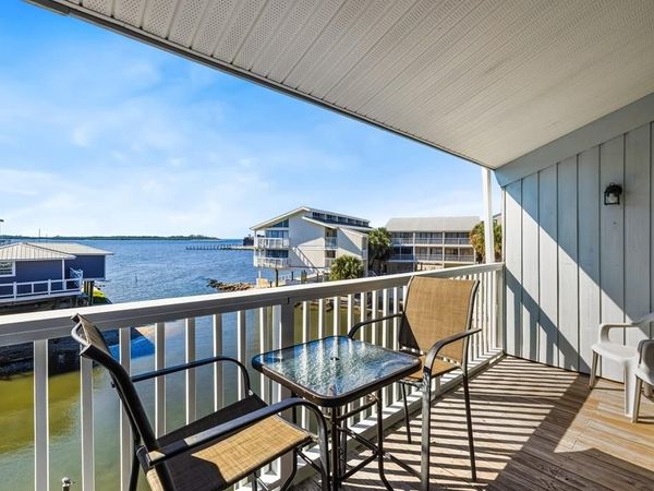 82 2nd St, Unit 312, Cedar Key, FL 32625