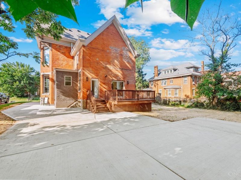 1815 Kinney Avenue, Cincinnati, OH 45207 Photo 46