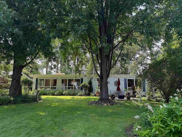 2073 S POINT COMFORT ROAD, Oshkosh, WI 54902