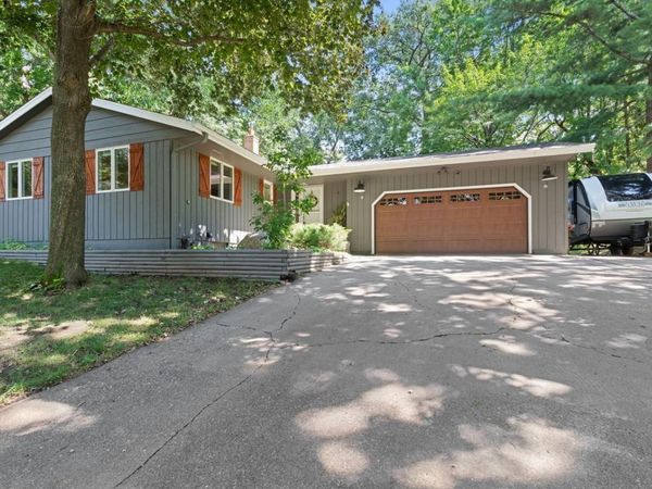2685 Glenbrook Avenue N, Oakdale, MN 55128