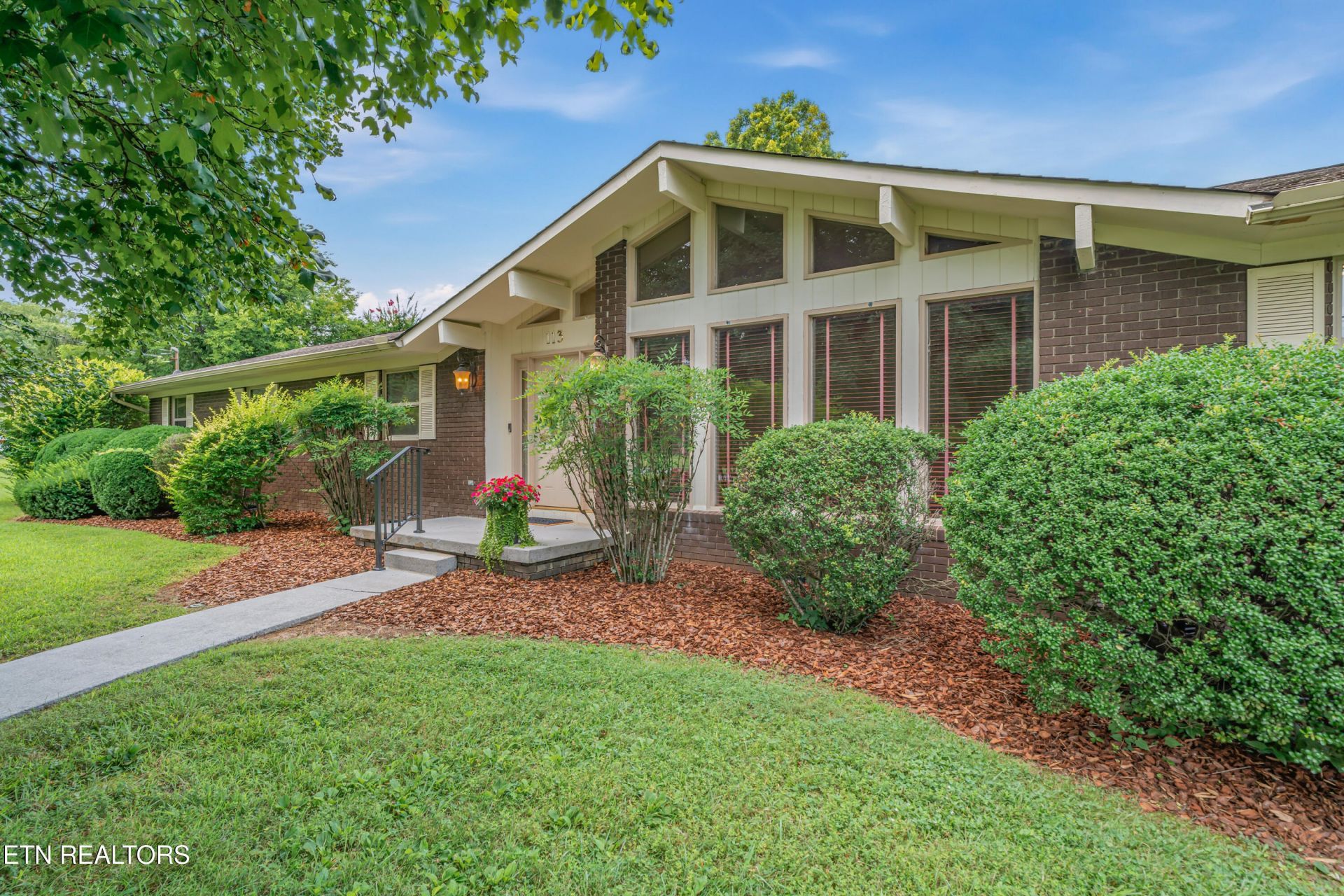 113 Crowfield Rd, Knoxville, TN 37922 Main Photo