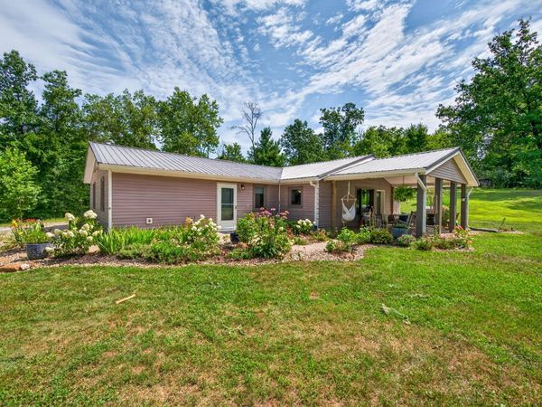 7351 Homestead Road, Morgantown, IN 46160