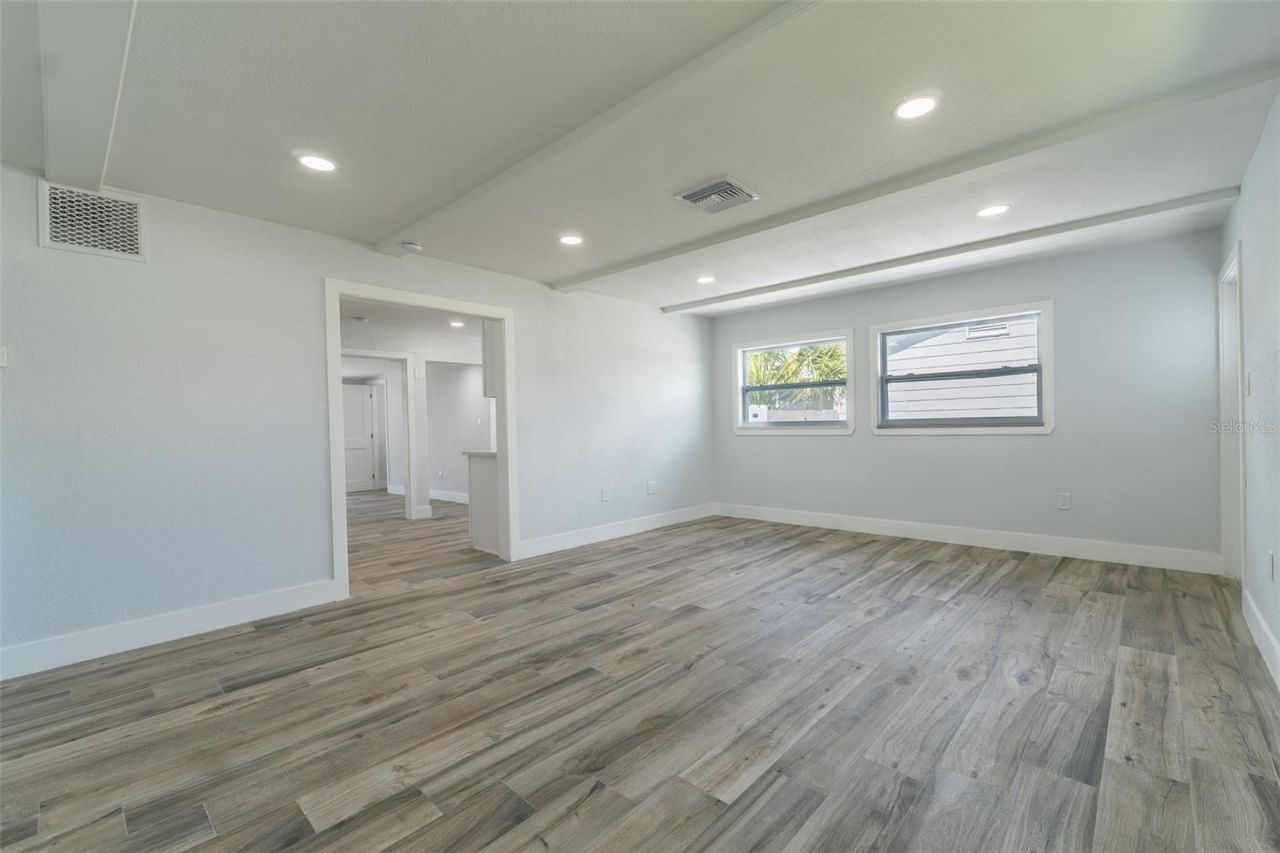 116 85th Avenue N, Saint Petersburg, FL 33702 Photo