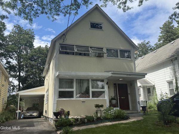215 Elder Street, Schenectady, NY 12304