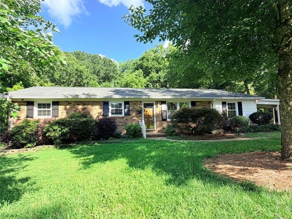 6081 Cambridge Drive, Harrisburg, NC 28075