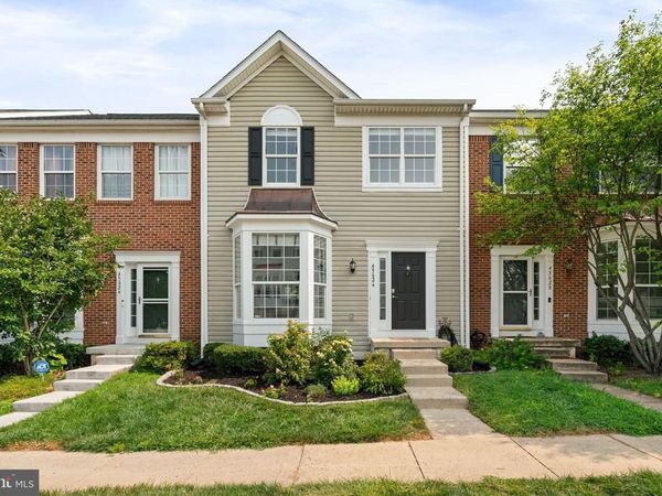 45626 WATERLOO STATION SQUARE, STERLING, VA 20166
