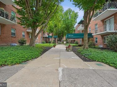 1600 CHURCH ROAD, Unit C-300, WYNCOTE, PA 19095