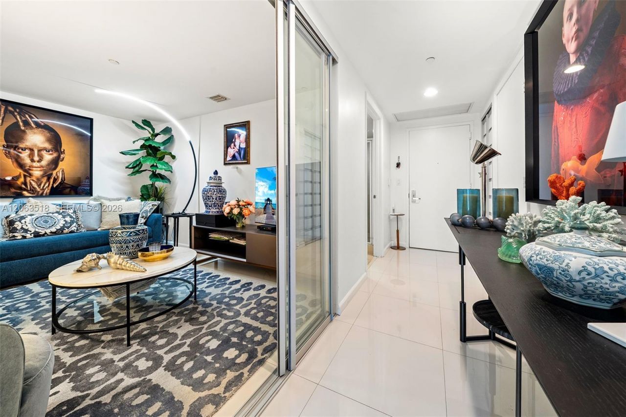 495 Brickell Ave , Unit 1802, Miami, FL 33131 Photo