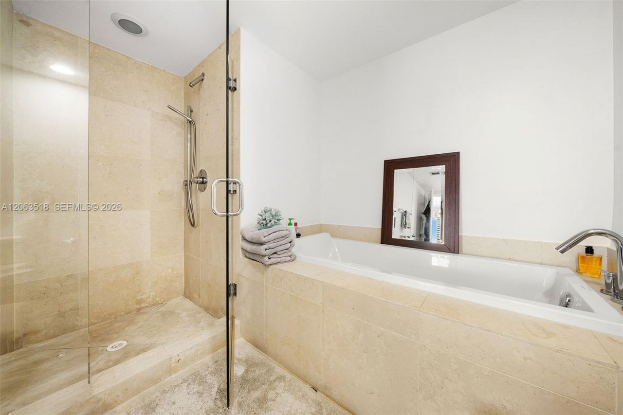 495 Brickell Ave , Unit 1802, Miami, FL 33131 Photo