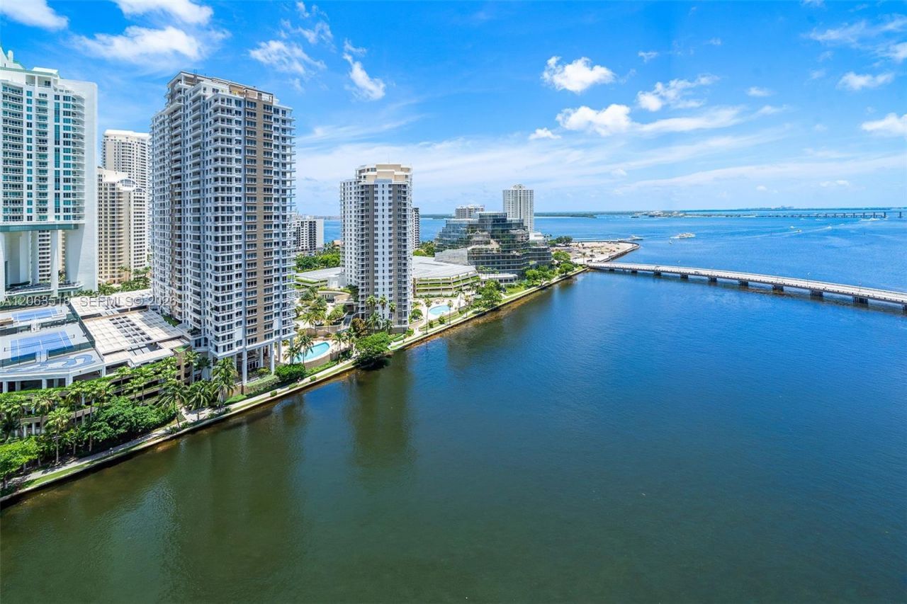 495 Brickell Ave , Unit 1802, Miami, FL 33131 Photo