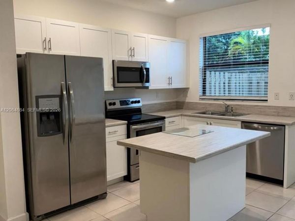 768 NE 206th Ter, Unit 768, Miami, FL 33179