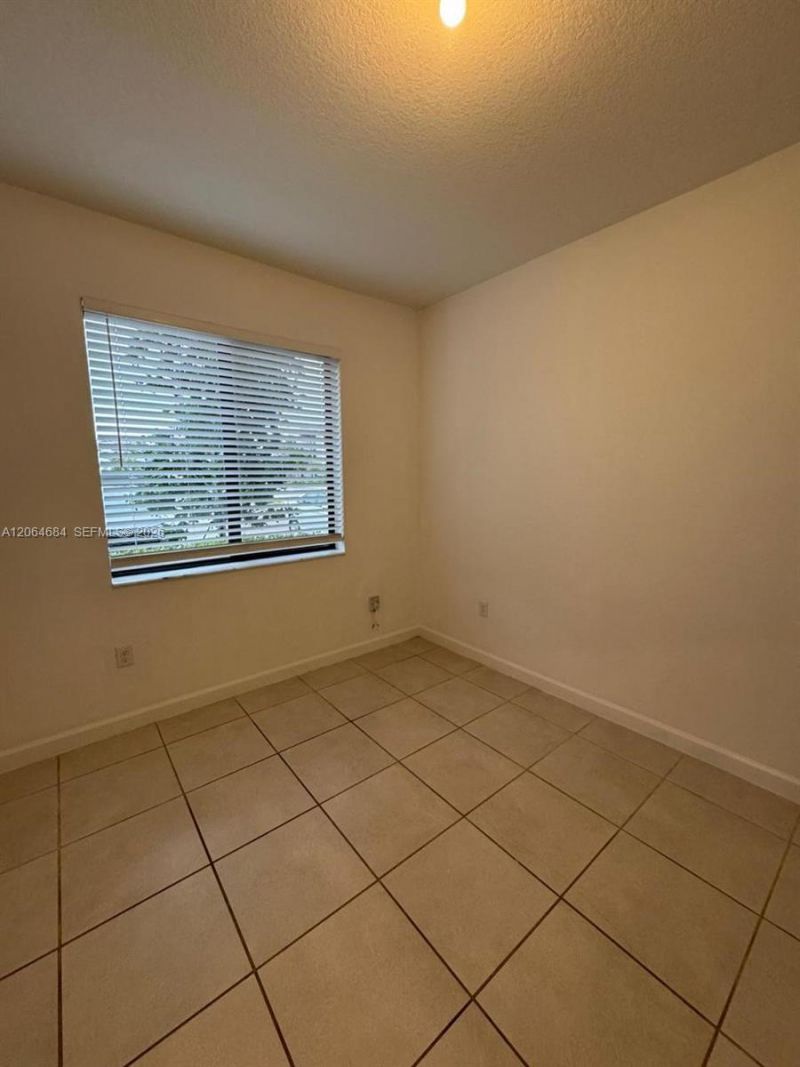 768 NE 206th Ter, Unit 768, Miami, FL 33179 Photo