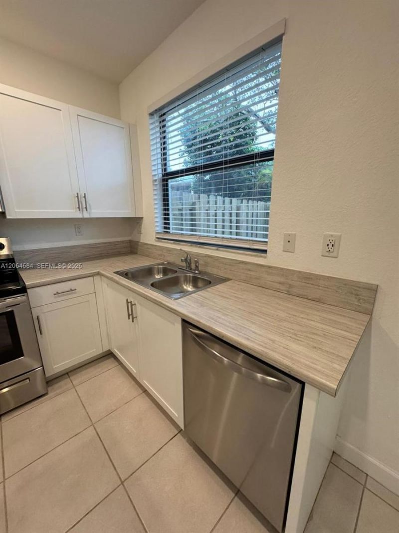 768 NE 206th Ter, Unit 768, Miami, FL 33179 Photo