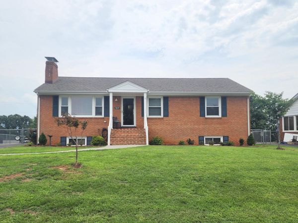 1013 Blandford AVE , Vinton, VA 24179