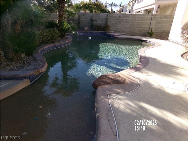 915 DOVER GLEN Drive , North Las Vegas, NV 89031