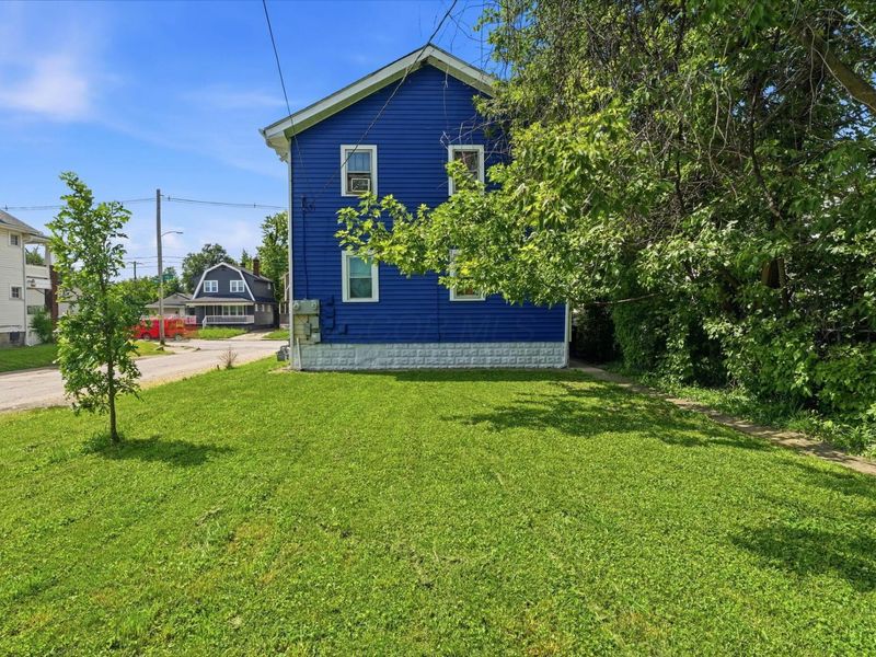 1126 E 17th Avenue , Columbus, OH 43211 Photo 5