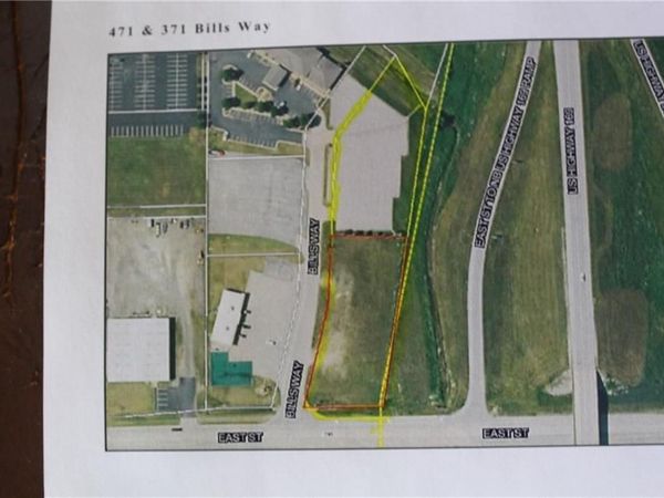 371 & 471 Bills Way Street, Iola, KS 66749