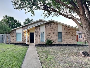 2732 Cancun Lane, Dallas, TX 75287