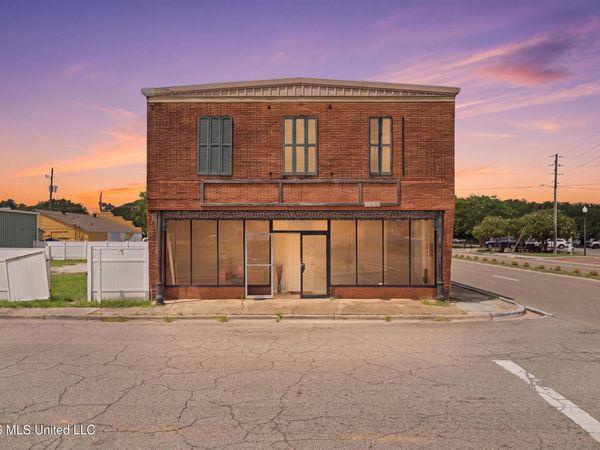100 Elizabeth Street, Picayune, MS 39466