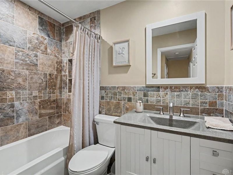 340 Royal Wood Court, Vandalia, OH 45377 Photo 27