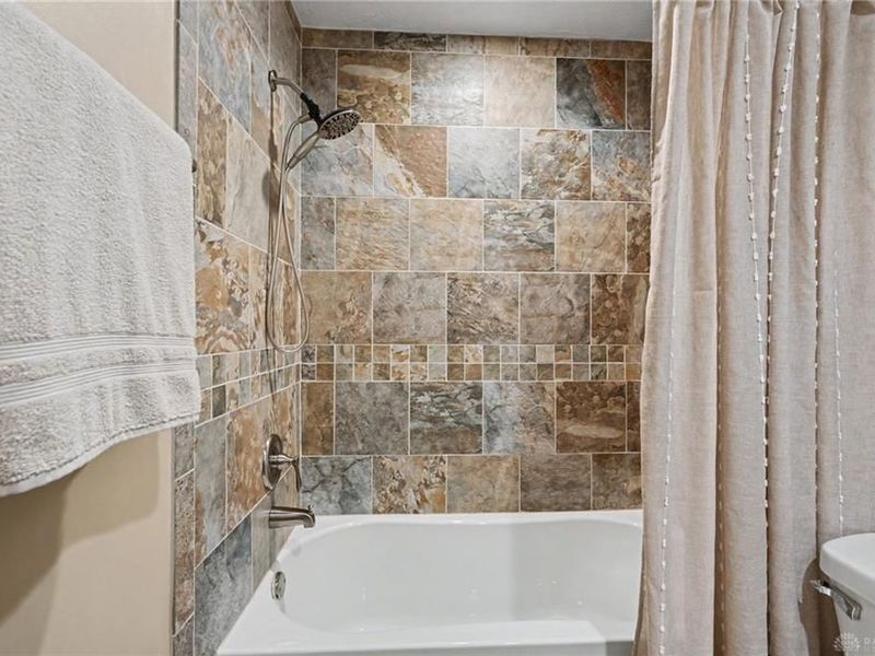340 Royal Wood Court, Vandalia, OH 45377 Photo 28
