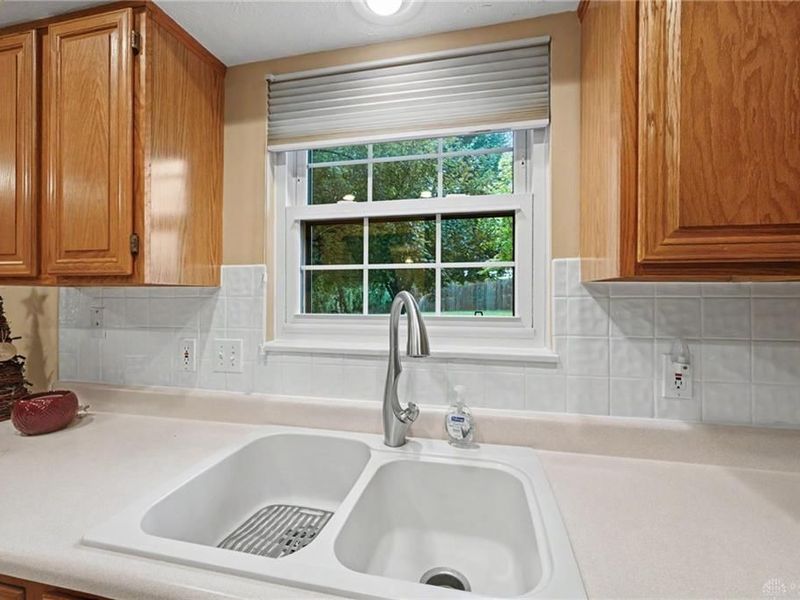 340 Royal Wood Court, Vandalia, OH 45377 Photo 5