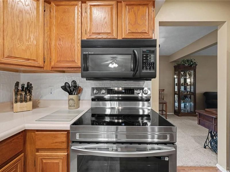 340 Royal Wood Court, Vandalia, OH 45377 Photo 6