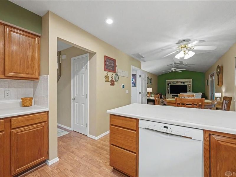 340 Royal Wood Court, Vandalia, OH 45377 Photo 7