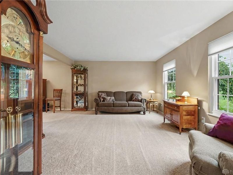 340 Royal Wood Court, Vandalia, OH 45377 Photo 8