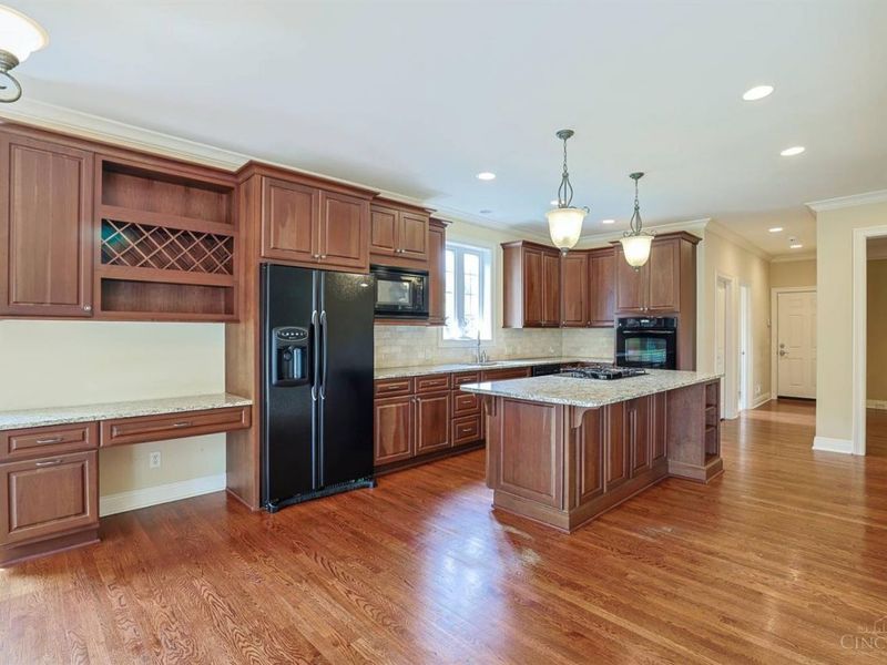 7919 Mitchell Farm Lane, Montgomery, OH 45242 Photo 9