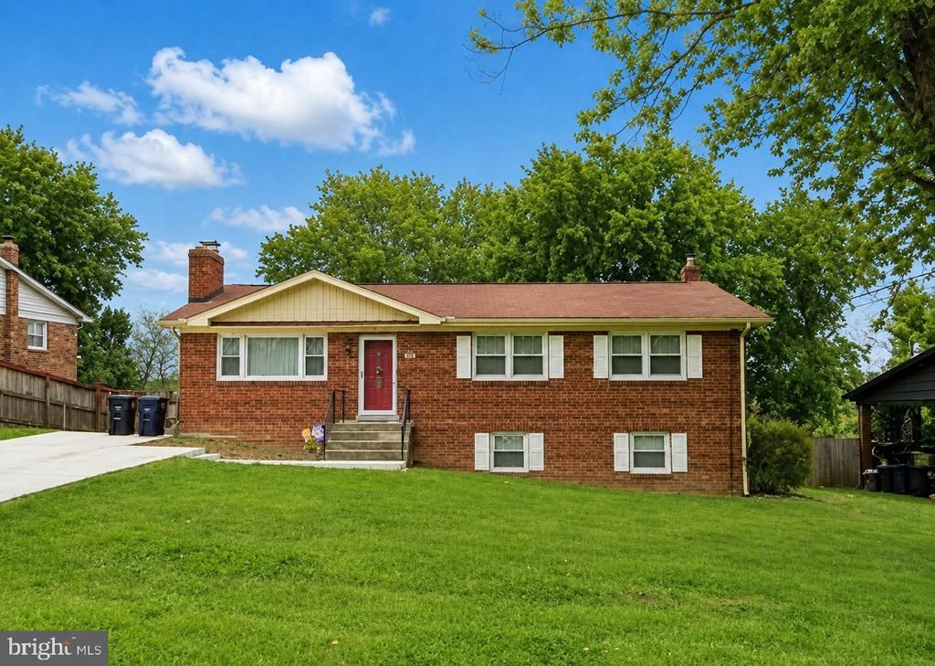 6809 CRAFTON LANE , CLINTON, MD 20735