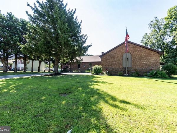 380 MCSHERRY WOODS DRIVE, LITTLESTOWN, PA 17340