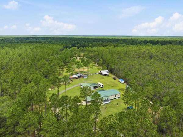 2860 Smith Creek Road, Sopchoppy, FL 32358