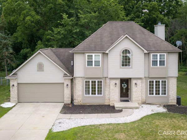 1286 Bentree SE, Grand Rapids, MI 49508