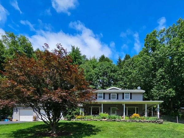162 Cummings Road, Dallas, PA 18612