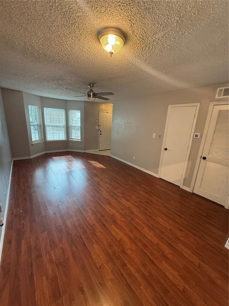 2302 Maki Road, Unit 40, Plant City, FL 33563 Photo