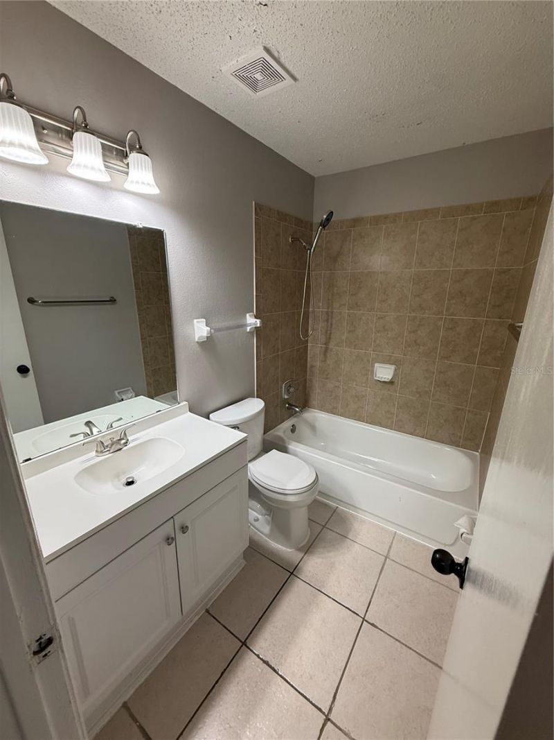 2302 Maki Road, Unit 40, Plant City, FL 33563 Photo