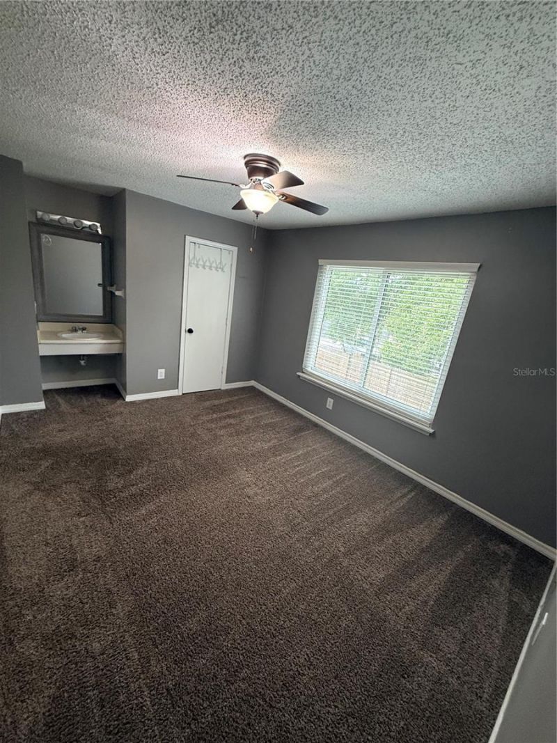 2302 Maki Road, Unit 40, Plant City, FL 33563 Photo