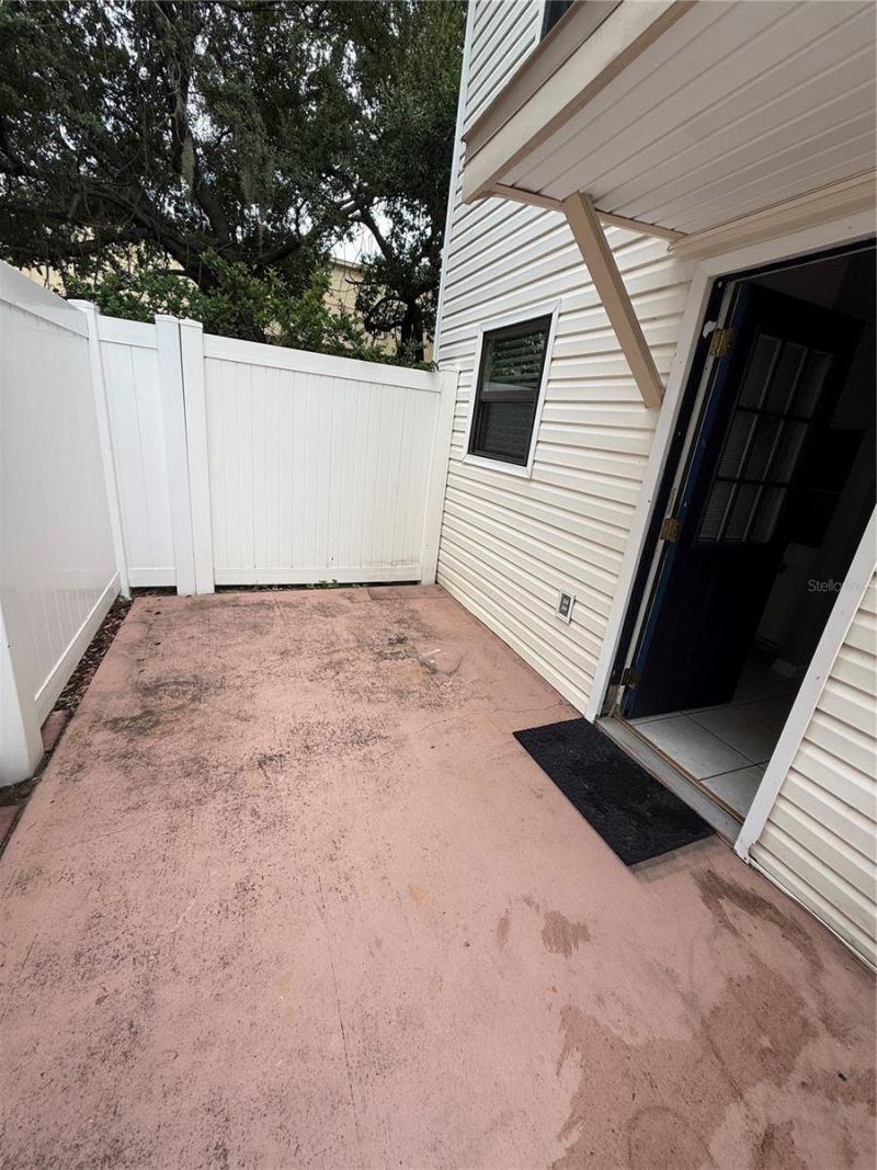 2302 Maki Road, Unit 40, Plant City, FL 33563 Photo