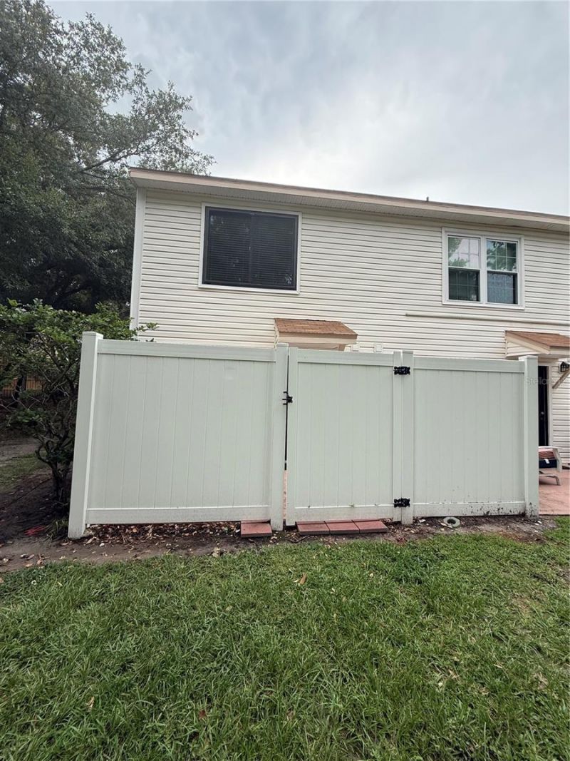 2302 Maki Road, Unit 40, Plant City, FL 33563 Photo