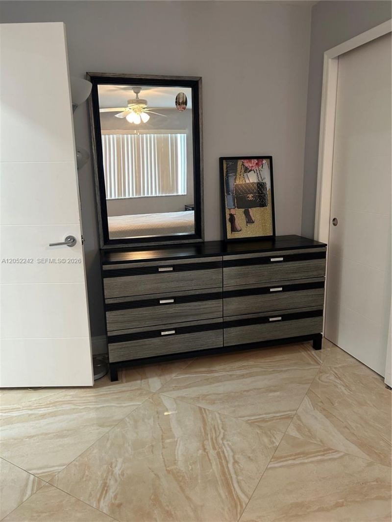 329 SE 3rd St, Unit 502S, Hallandale Beach, FL 33009 Photo