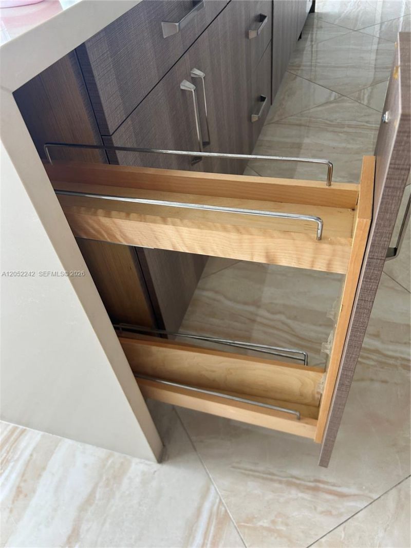 329 SE 3rd St, Unit 502S, Hallandale Beach, FL 33009 Photo