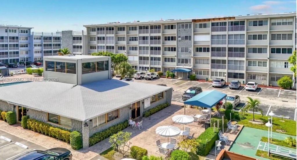 329 SE 3rd St, Unit 502S, Hallandale Beach, FL 33009 Photo