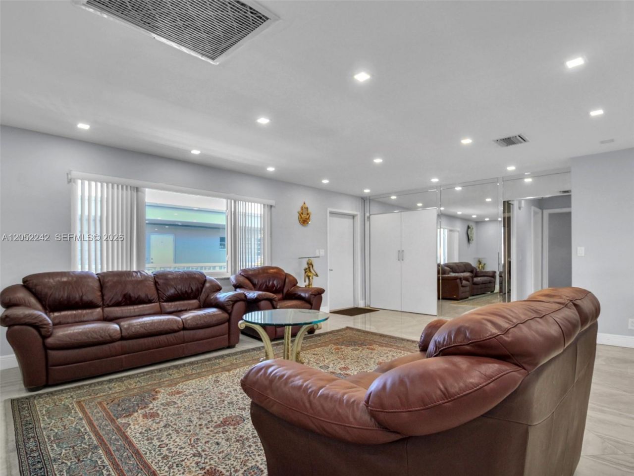 329 SE 3rd St, Unit 502S, Hallandale Beach, FL 33009 Photo