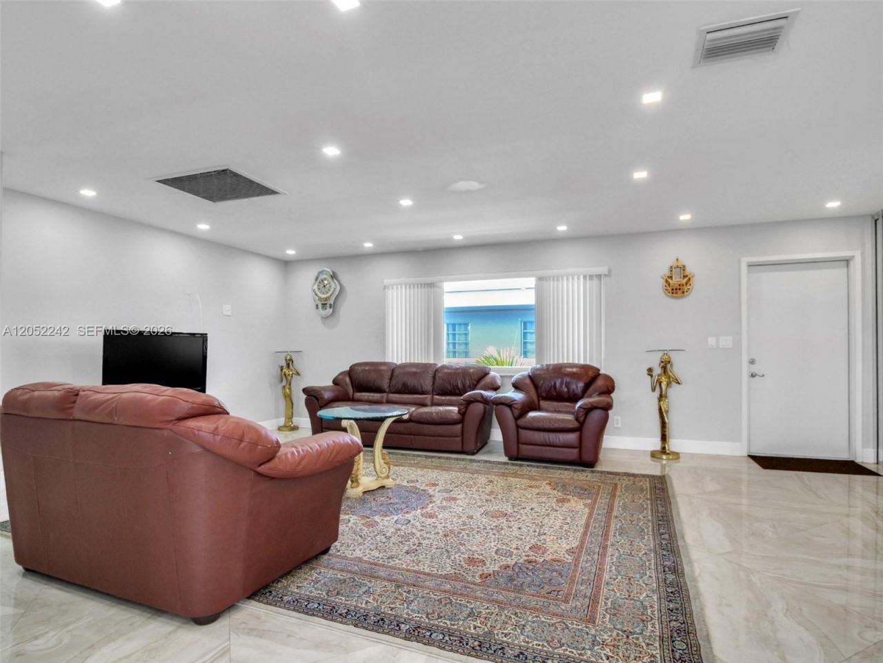 329 SE 3rd St, Unit 502S, Hallandale Beach, FL 33009 Photo