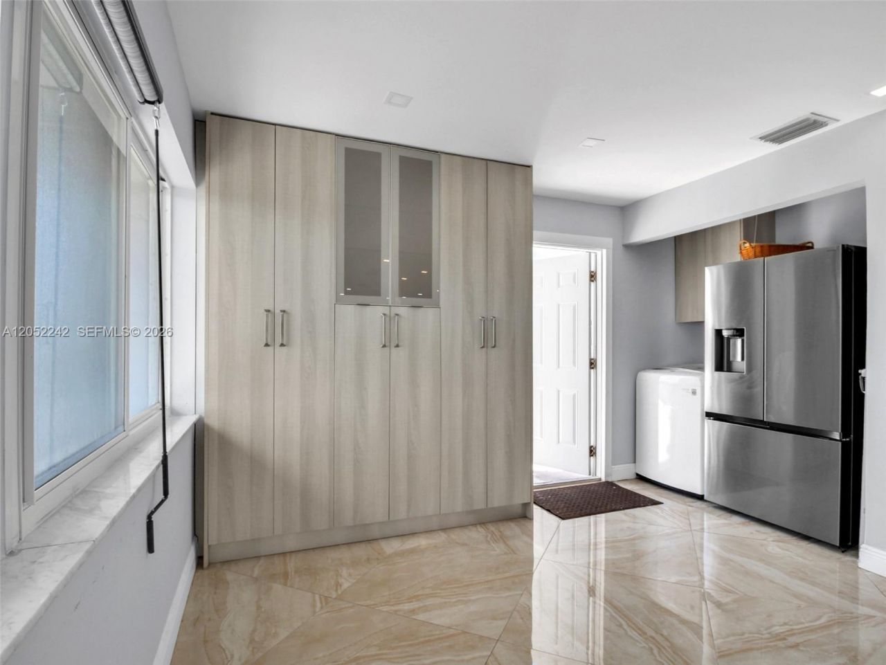 329 SE 3rd St, Unit 502S, Hallandale Beach, FL 33009 Photo