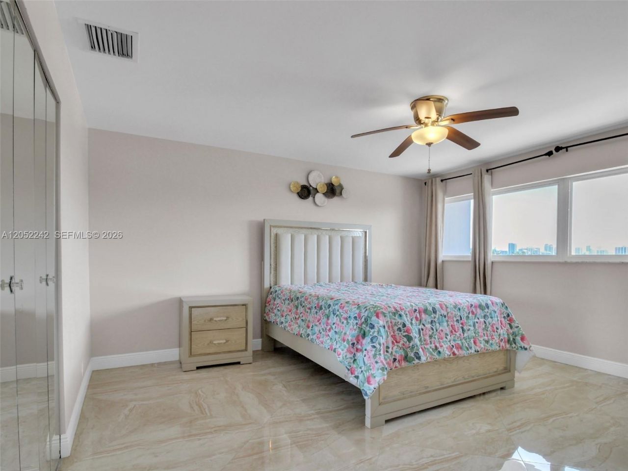 329 SE 3rd St, Unit 502S, Hallandale Beach, FL 33009 Photo