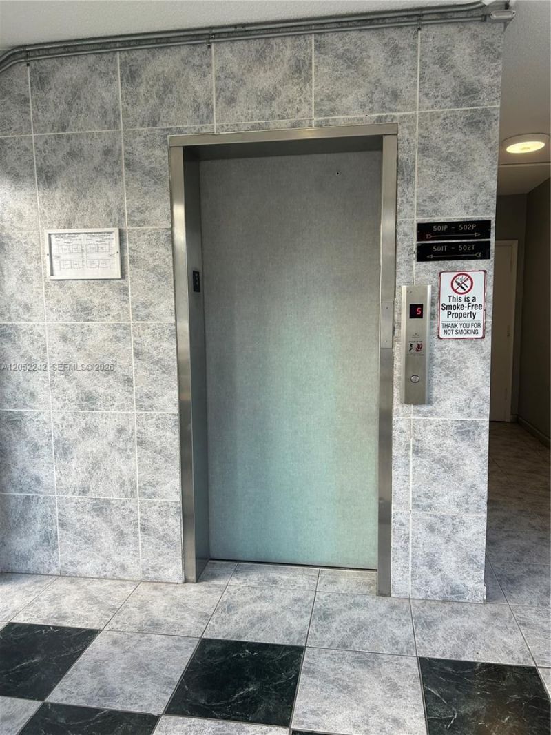 329 SE 3rd St, Unit 502S, Hallandale Beach, FL 33009 Photo